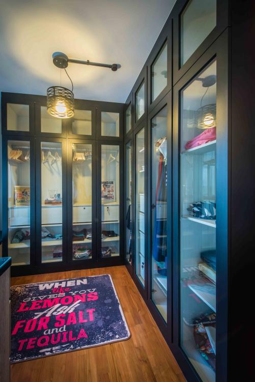 BTO interior design Walk-in Wardrobe.r.jpg