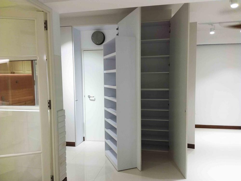 bombshelter open2.jpg