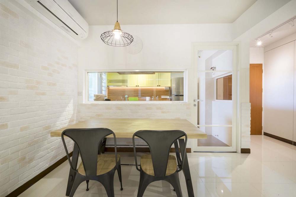 BLK 116A Jalan Tenteram_DiningArea_02 (1).jpg