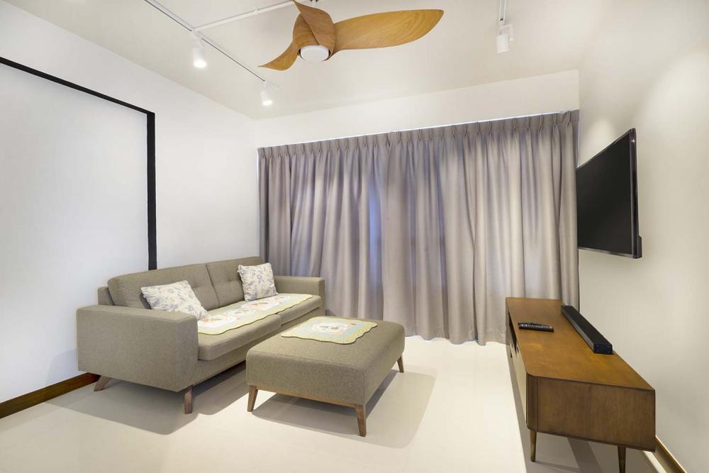 BLK 116A Jalan Tenteram_LivingRoom_02.jpg