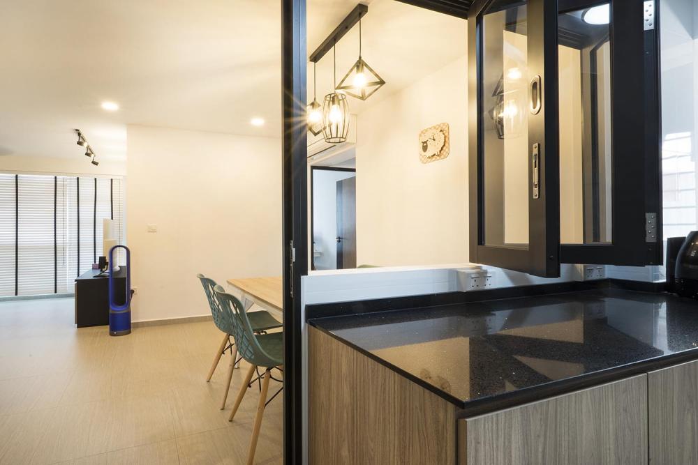 BLK 669B Edgefield Plains_Kitchen_05.jpg