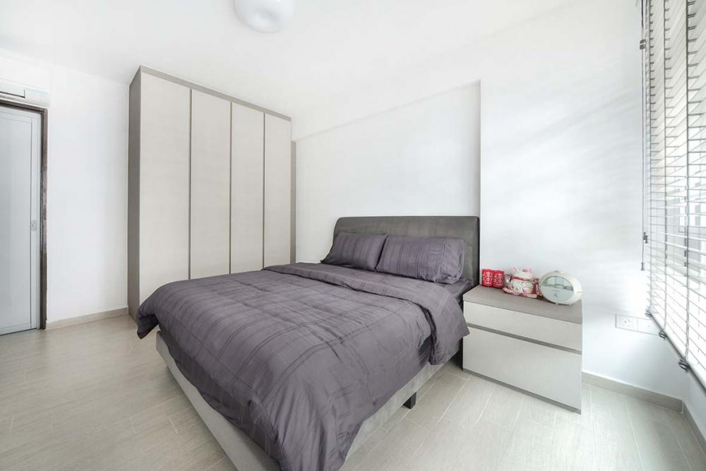 BLK 662A EdgedalePlains_BedRoom_02.jpg