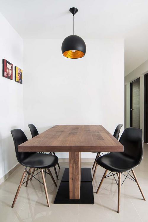 BLK 662A EdgedalePlains_DiningArea_02.jpg