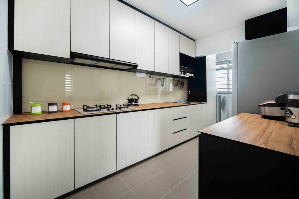 BLK-117A-JalanTenteram_Kitchen_01.jpg