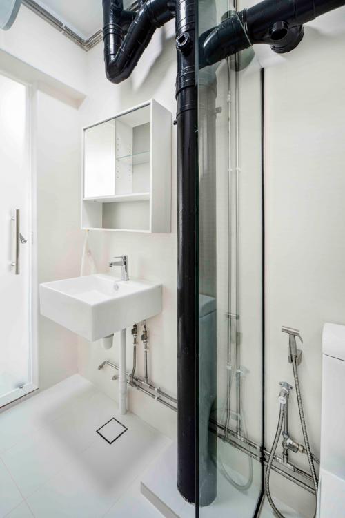 BLK-271-TampinesStreet21_Bathroom_01.jpg