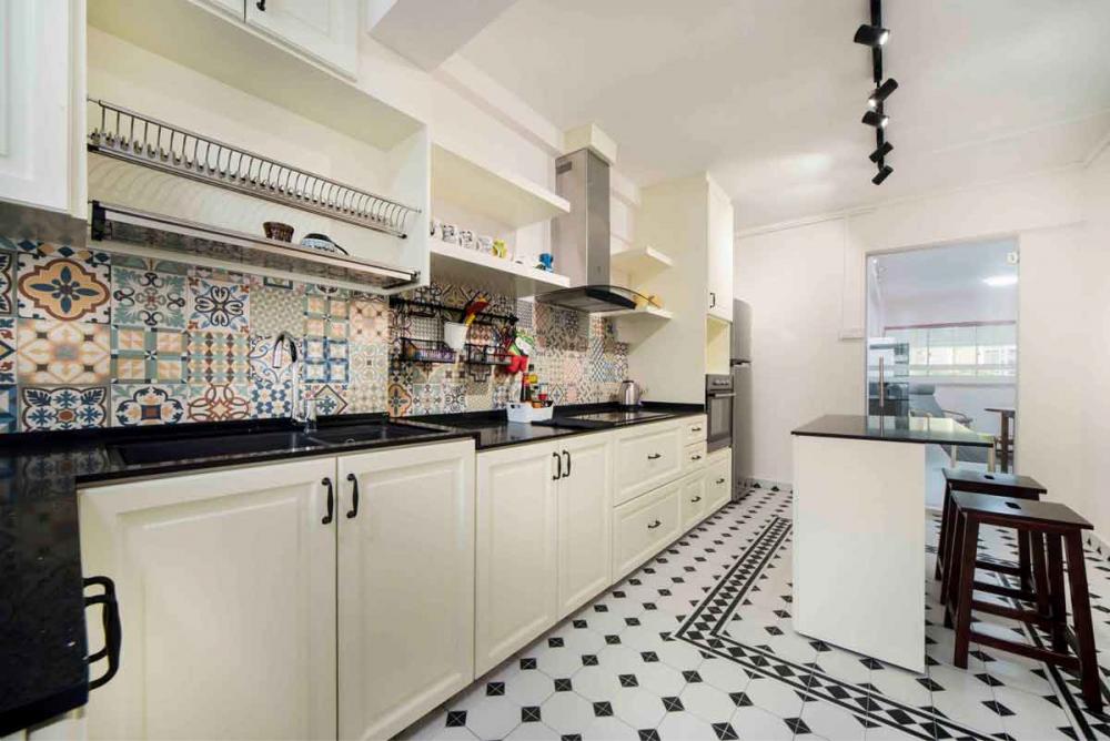 BLK-271-TampinesStreet21_Kitchen_02.jpg