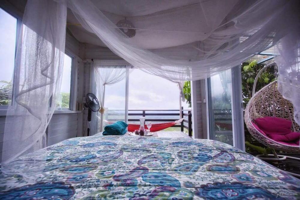 mendung-escape-romantic-airbnb-malaysia-bedroom-paradise.jpg.59ec988d5a731db345d1a89291c45157.jpg