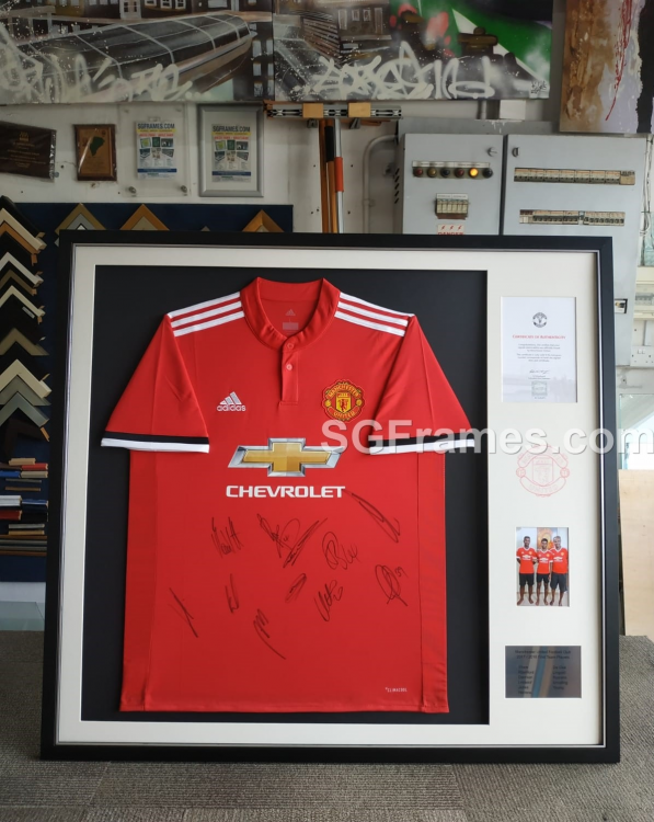 SGFrames.com_Jersey_Framing_with_Certificate_of_Authenticity,_Logo_drawing,_Photo_and_Metal_plate.png