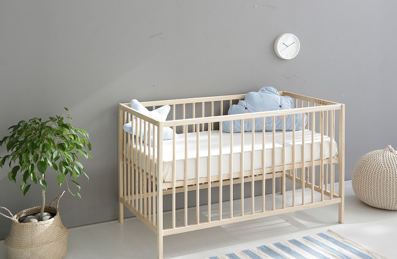 8 Nice Ideas to Decorate and Organize a Nursery: Walls, Room Layout, and Accessories