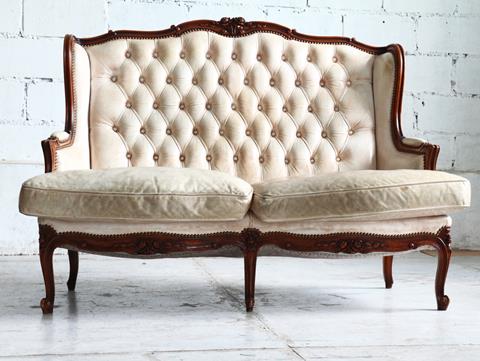 image for Fabric vs leather sofas – Which is Better for You?